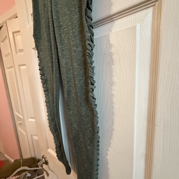 Aerie Green Leggings with Side Detailing - Picture 2 of 6